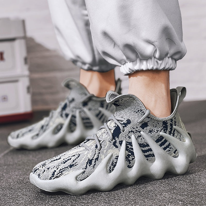 Eight Claw Running Sneakers - Byloh