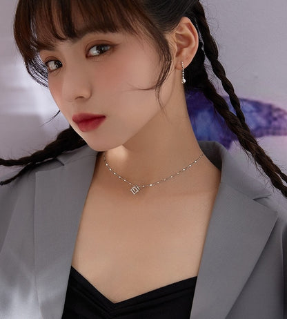 Classic Geometric Cube Pendant - Byloh