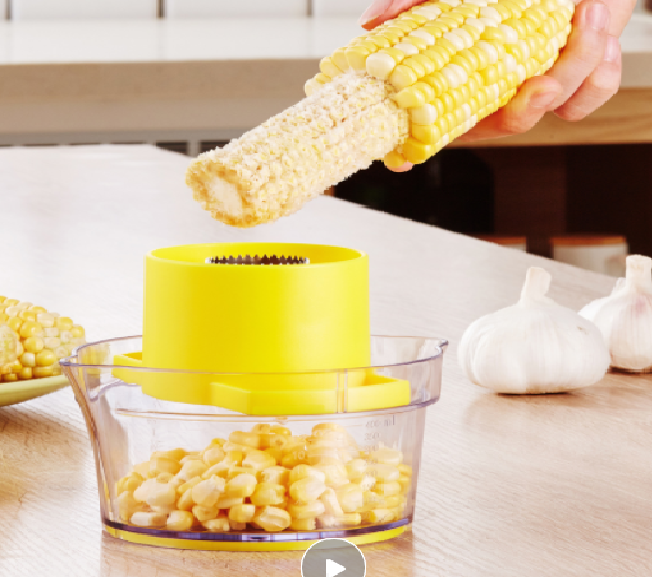 Thresher & Peeling Corn - Byloh