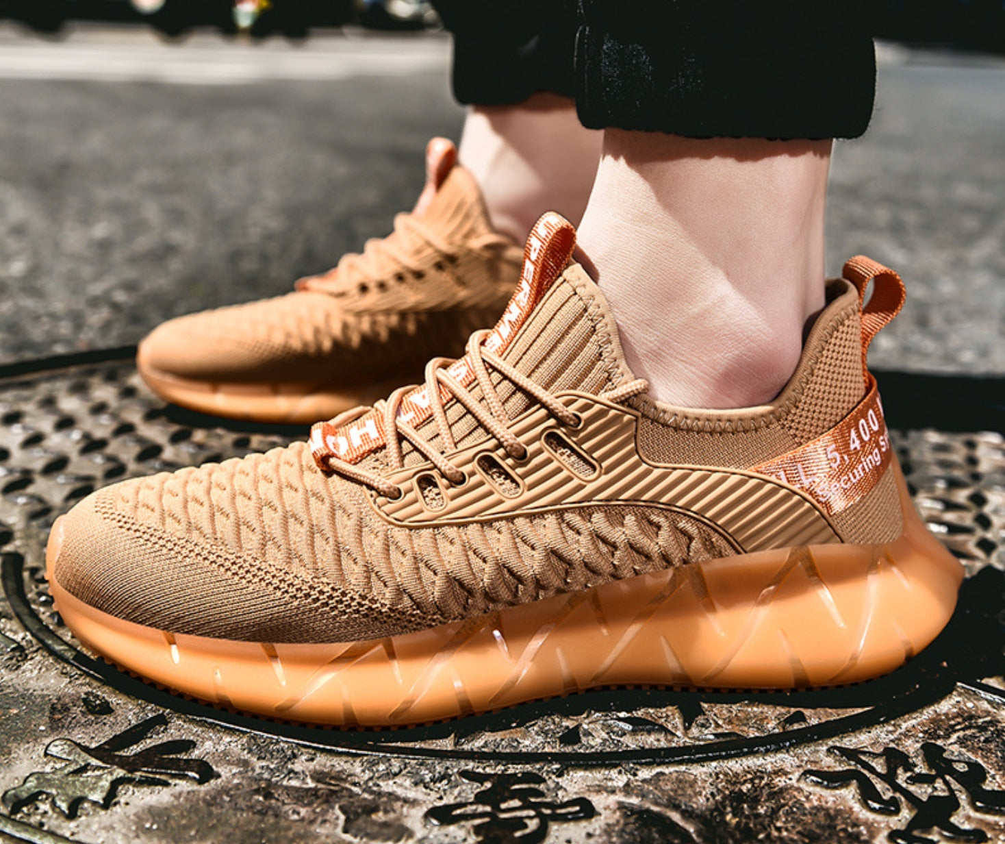 Universal Outdoor Sneakers - Byloh